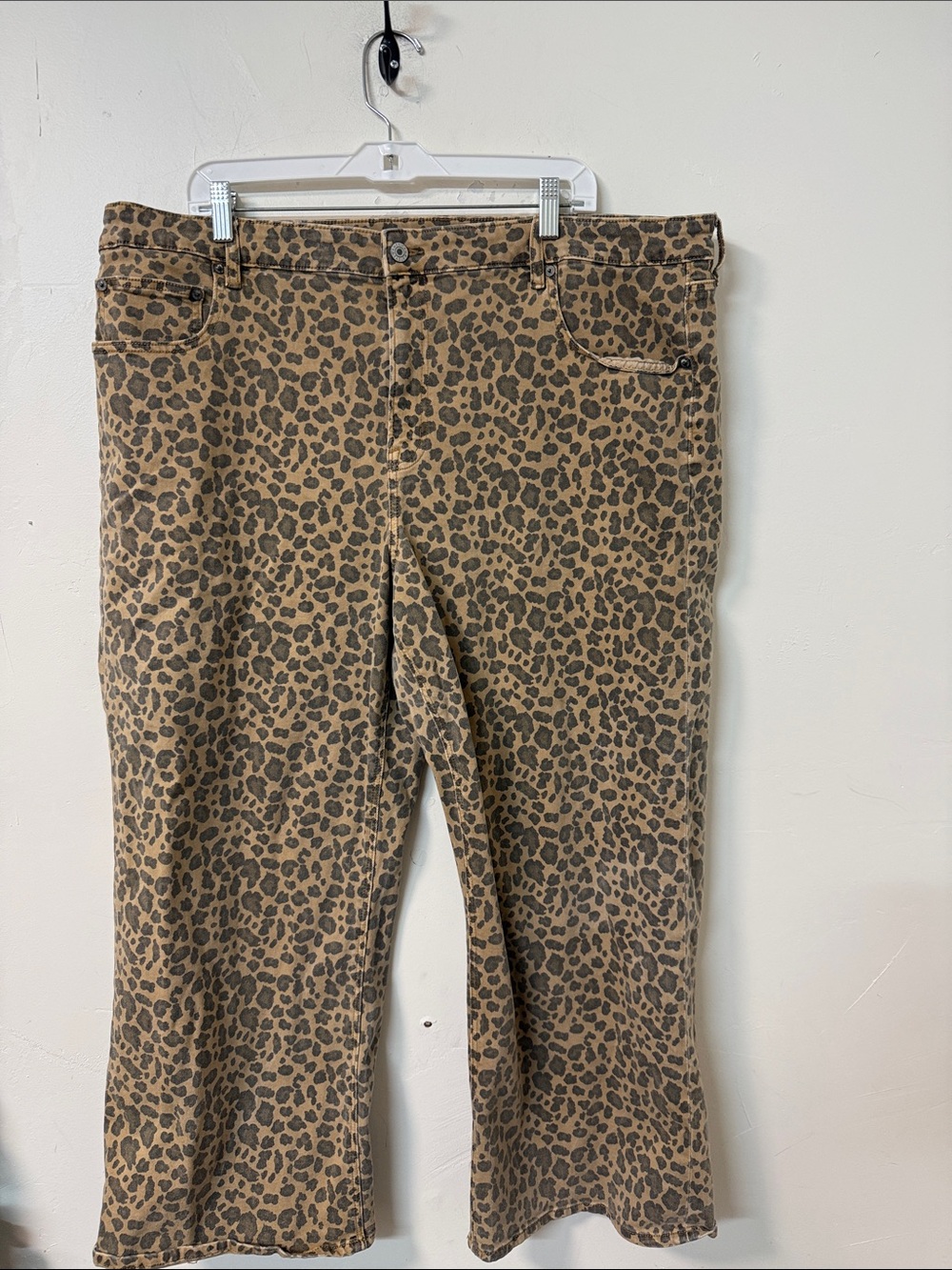 American Eagle Outfitters Leopard Print Flare Jeans in Brown